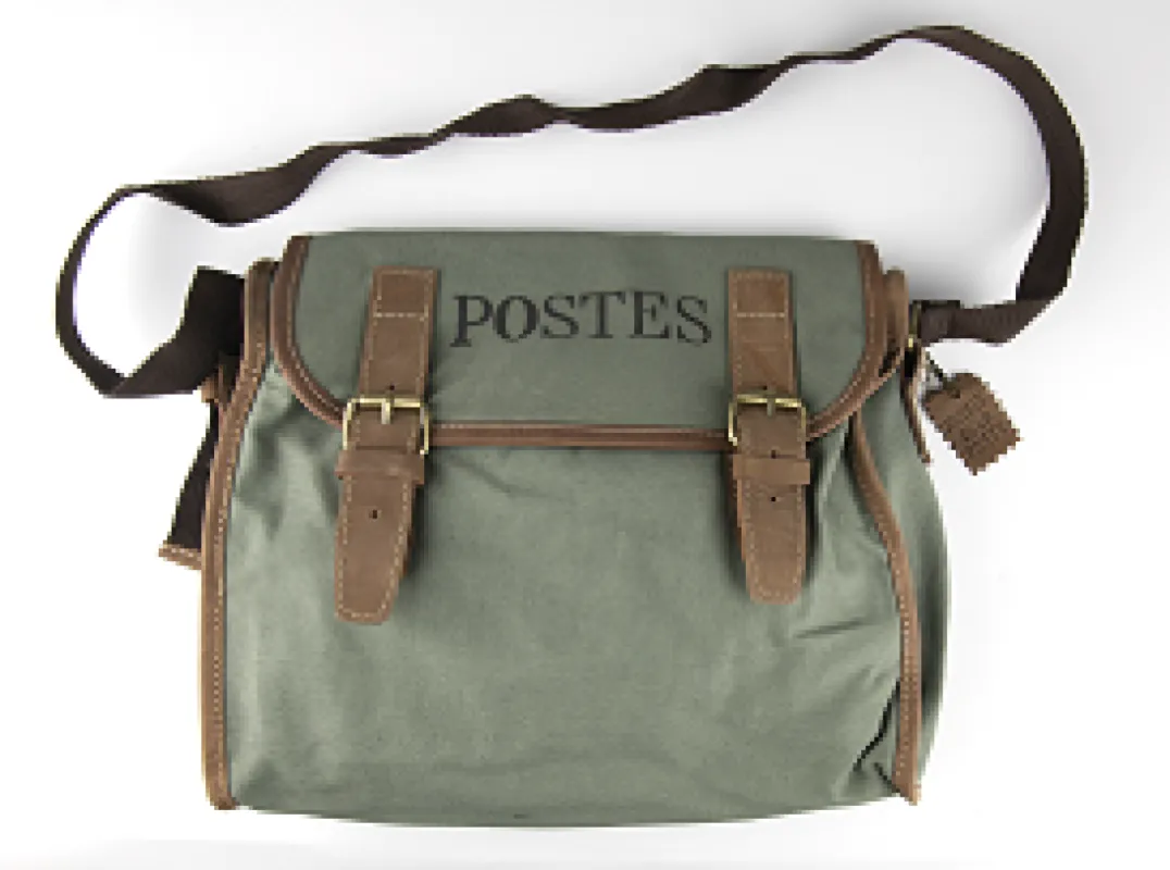 Vue 1 – Besace petit modèle kaki