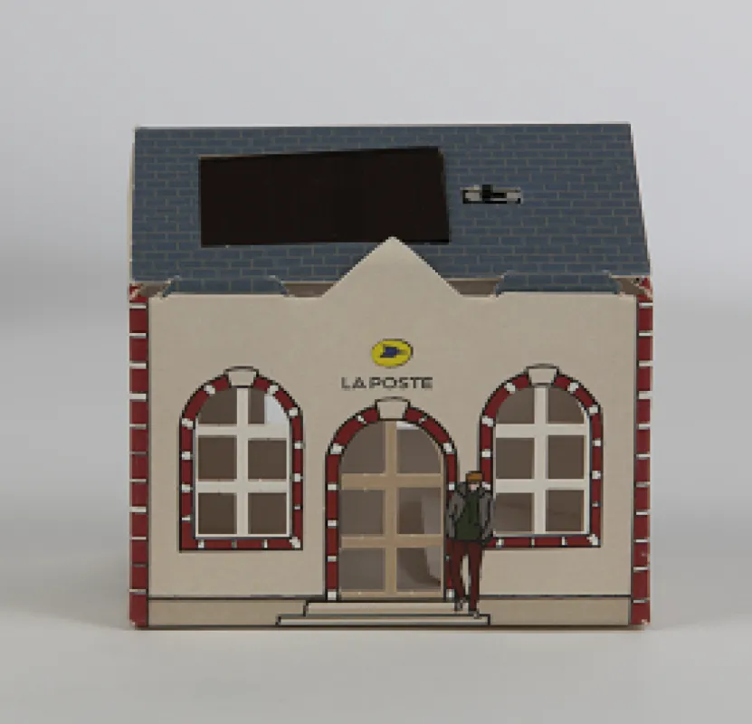 Vue 3 – Veilleuse solaire Bureau de poste rural