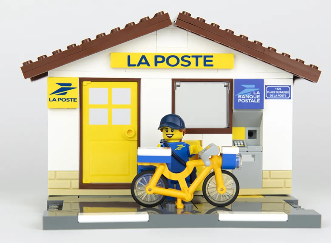 Vue 3 – Boite bureau de poste LEGO 