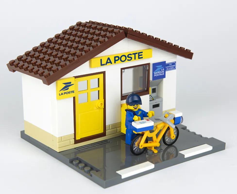 Vue 4 – Boite bureau de poste LEGO 